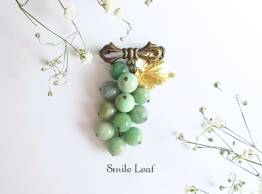 アマゾナイトの葡萄ブローチ