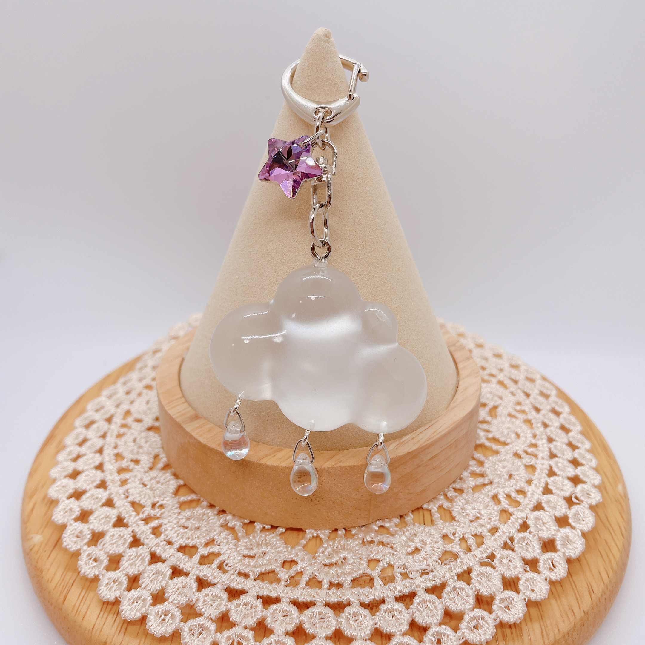 白雪の天使♡アマビエさん　他レジンキーホルダー計6点　ハンドメイド 白雪の天使♡アマビエさん 他レジンキーホルダー計6点