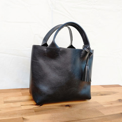 【シュリンクレザー】手縫いのミニトートバッグ（コンパクト/シンプル/メンズ/レディース/ミニバッグ/プレゼント）ブラック 4枚目の画像