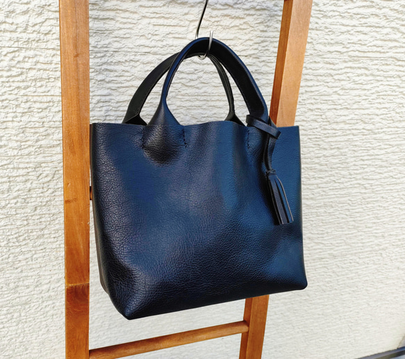 【シュリンクレザー】手縫いのミニトートバッグ（コンパクト/シンプル/メンズ/レディース/ミニバッグ/プレゼント）ブラック 7枚目の画像