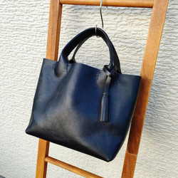 【シュリンクレザー】手縫いのミニトートバッグ（コンパクト/シンプル/メンズ/レディース/ミニバッグ/プレゼント）ブラック 8枚目の画像