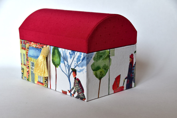再販【カルトナージュ】イギリス・プレステージアス社の生地で作るドーム型のフリーボックス 2枚目の画像