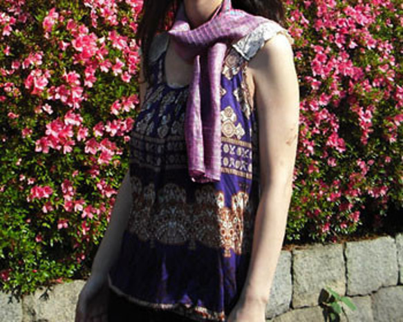京都丹後で織られた絹のストール　草木染め　紫色　送料無料　ラッピング無料 4枚目の画像