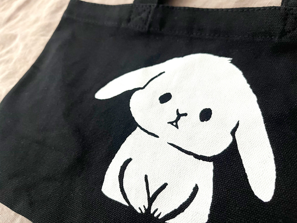 【SALE】うさぎ　ミニバッグ　ランチバッグ (ブラック） 2枚目の画像