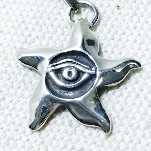 フリーメイソンペンダントトップ本物です！ Amazon | フリーメイソン プロビデンスの目 シルバー ペンダントトップ