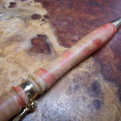 ボックスエルダーメイプルの天然の迷彩ピンクカラーのフリクションスリム ボールペン(ジェットストリームＳＸＲ細軸使用可)　 10枚目の画像