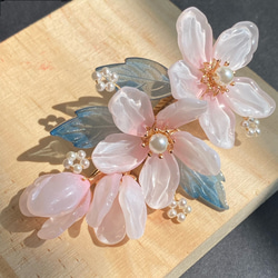 桃の花のヘアクリップ ライトピンク 6枚目の画像