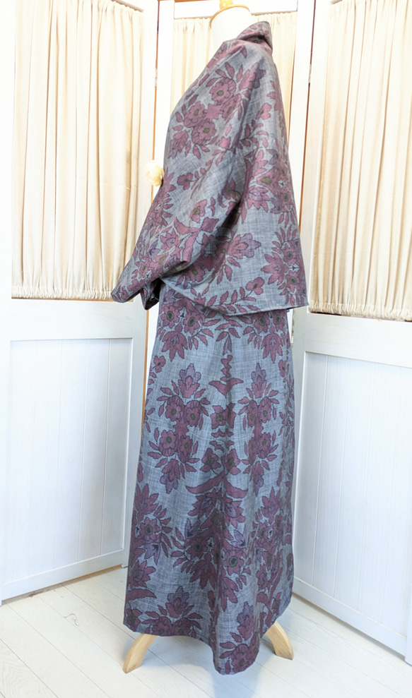 ♡着物リメイク♡マーガレット&ロングスカートのセットアップ♡大島紬大きなお花♡ 2枚目の画像