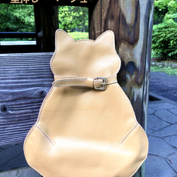 本革　猫バッグ　ライチグレインレザー  肩掛けベルト付き 9枚目の画像