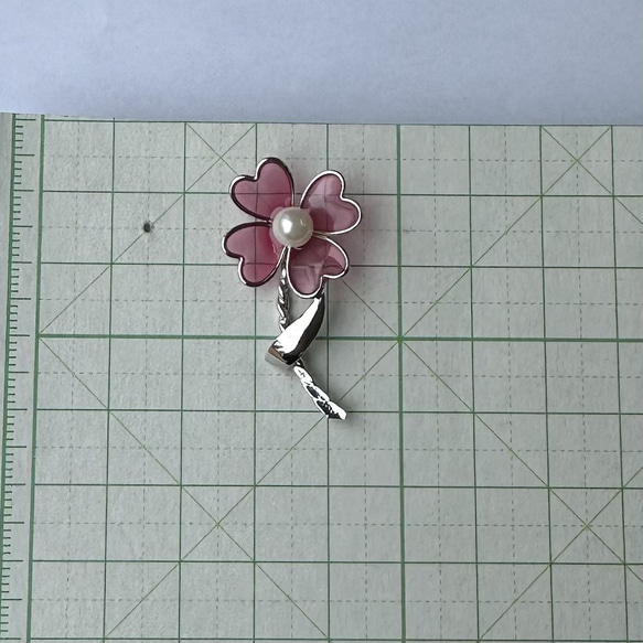 本真珠付き　幸せの四つ葉のクローバー　タックブローチ　ピンク　R50402Y2 19枚目の画像