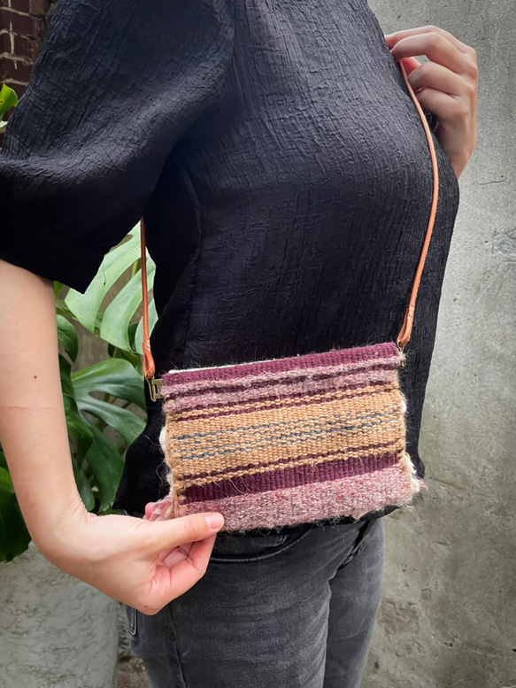 客製 梭織雙面設計斜肩小包 可放手機  Weaving Pattern Design Bag *CUSTOM MADE 第9張的照片