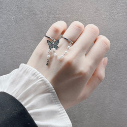 蝶のパールチェーンリング / 韓国 かわいい フレンチガーリー キュート シンプル 可愛い 真珠 おしゃれ シルバー 2枚目の画像