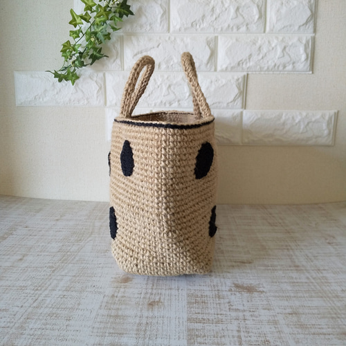 ほぼ新品　丁寧なお作りのかごバック（黒）　水玉のインナーバッグ付き 大人ドット麻ひもかごバッグ/内布付き/横長/水玉/ブラック かご