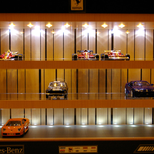 1/43展示21台可・メープル&黒・3層式ディスプレーBOX/2色LED26灯