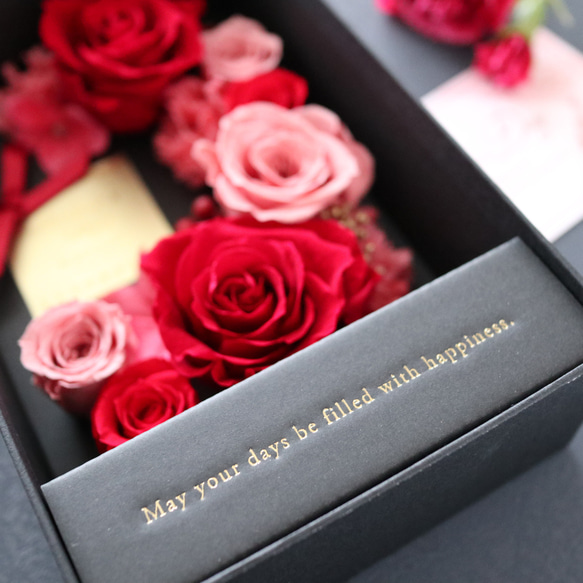 ワインレッドのバラとカーネーションのフレームボックス｜母の日・還暦祝い・退職祝い　pre.086 9枚目の画像