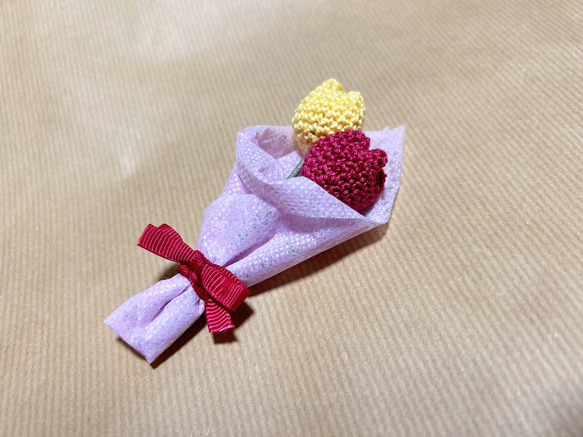 かぎ編みチューリップの花束 1枚目の画像