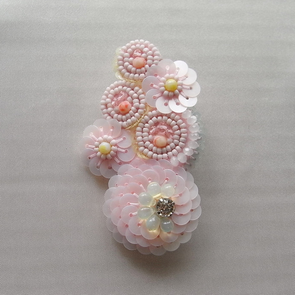 たまゆら*happiness ビーズ刺繍ブローチ ブローチ 月とザリガニ 通販