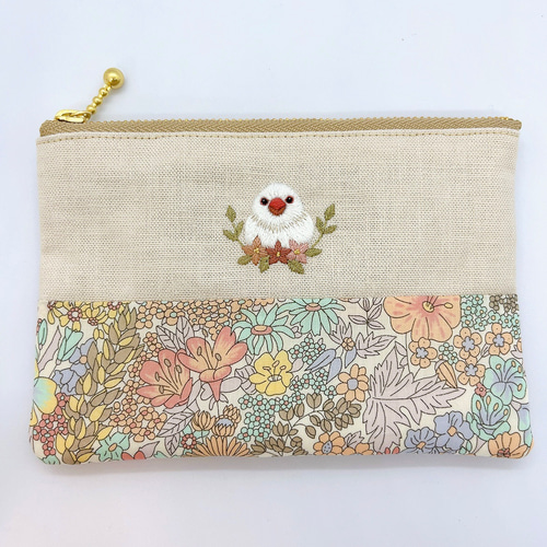 もっちり白文鳥 刺繍ポーチ 小鳥 リバティ使用 ポーチ mame.pii 【5/25  