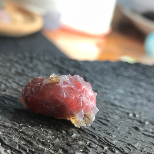 ゴビ石−1079 ゴビ瑪瑙 地表 黒山瑪瑙 『心臓』 その他置物 KIKI 通販