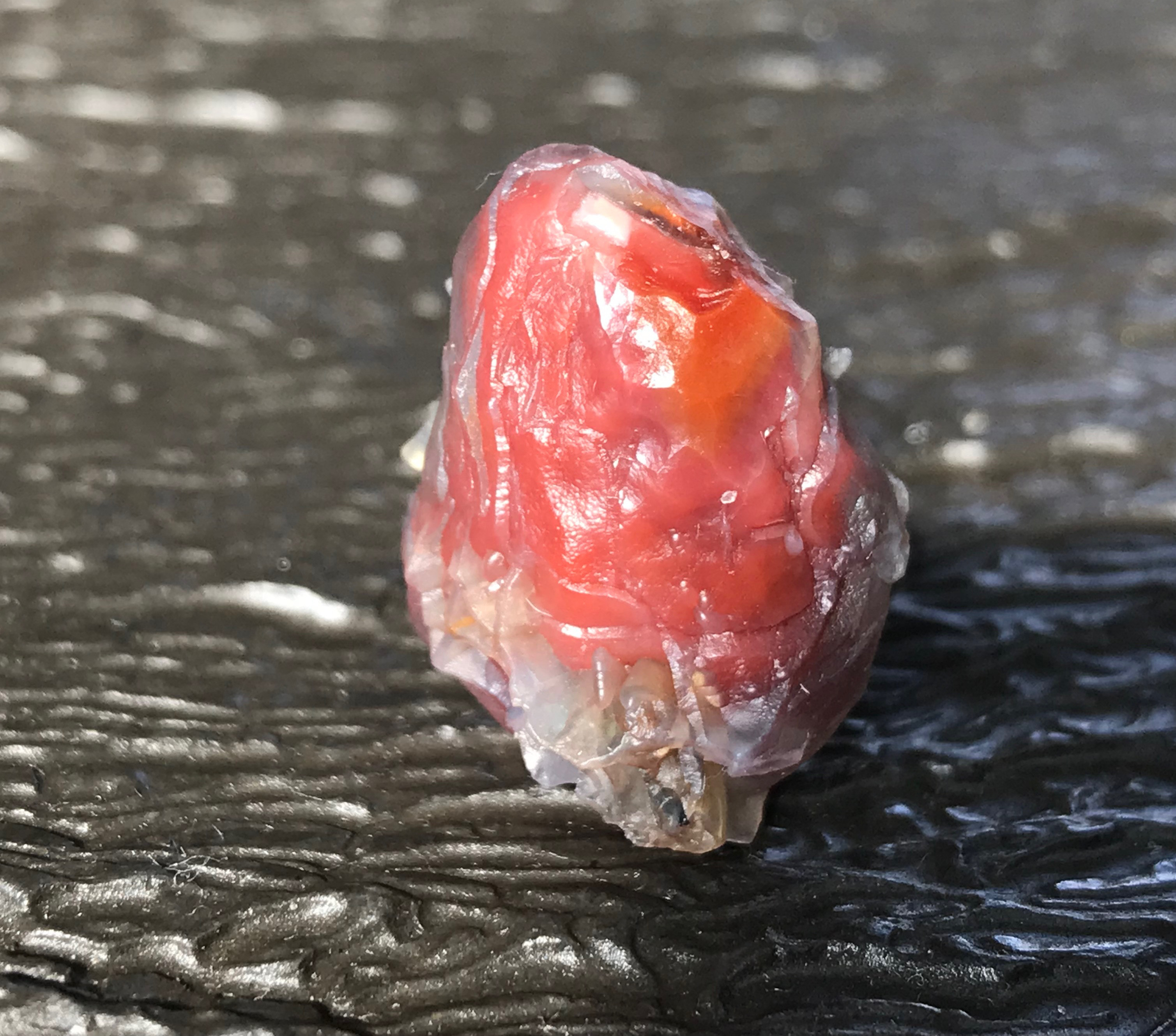 ゴビ石−1079 ゴビ瑪瑙地表黒山瑪瑙『心臓』