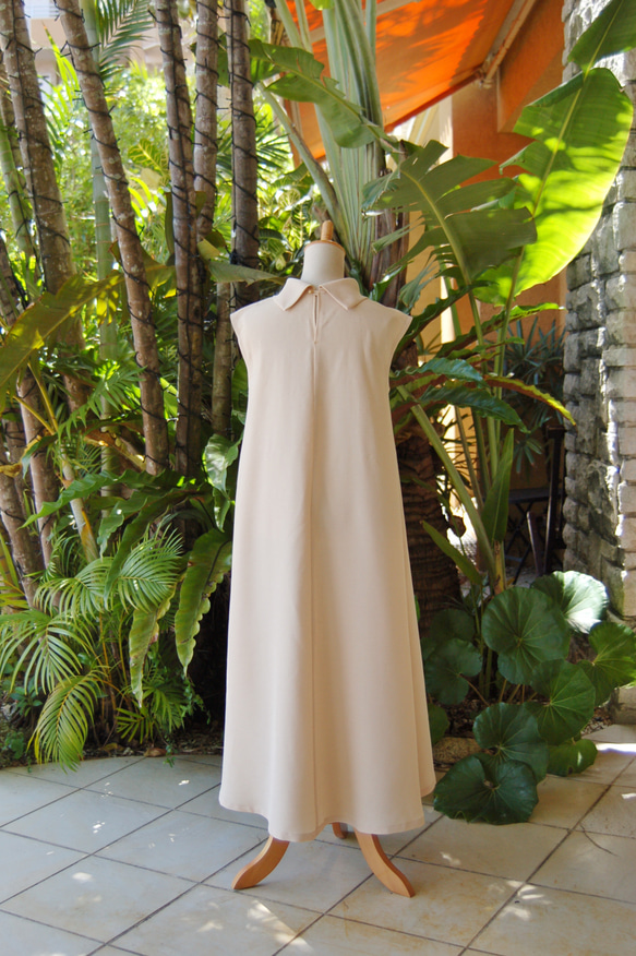 卷領長裙 沙米色 具有高級和服面料般的質感。 第9張的照片