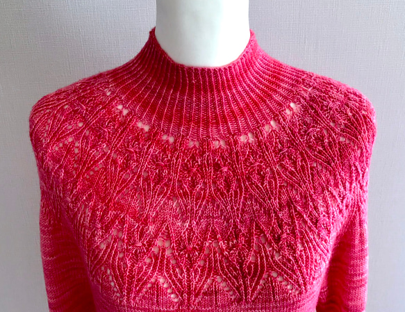 手編みハイネックセーター (ウルグアイ産) メリノウール100%使用 3枚目の画像