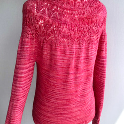 手編みハイネックセーター (ウルグアイ産) メリノウール100%使用 5枚目の画像
