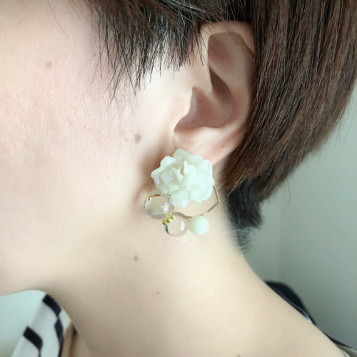 otonatulle フラワーデザイン イヤリング フラワーとうる艶ボールのピアス・イヤリング ピアス（スタッド