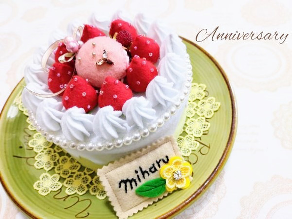 ⚜ 苺とマカロンの3wayホールケーキ・型紙＆フェルトキット