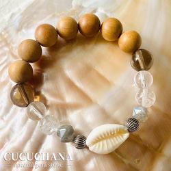 〜Hawaiian cowley shell  bracelet〜白檀◇ラブラドライト◇スモーキークォーツ 1枚目の画像