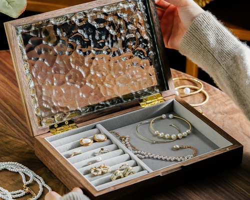 【美品】アクセサリーボックス　ショーケース　セット　※39,000円相当 de2eeec12198d687678b2763380d80