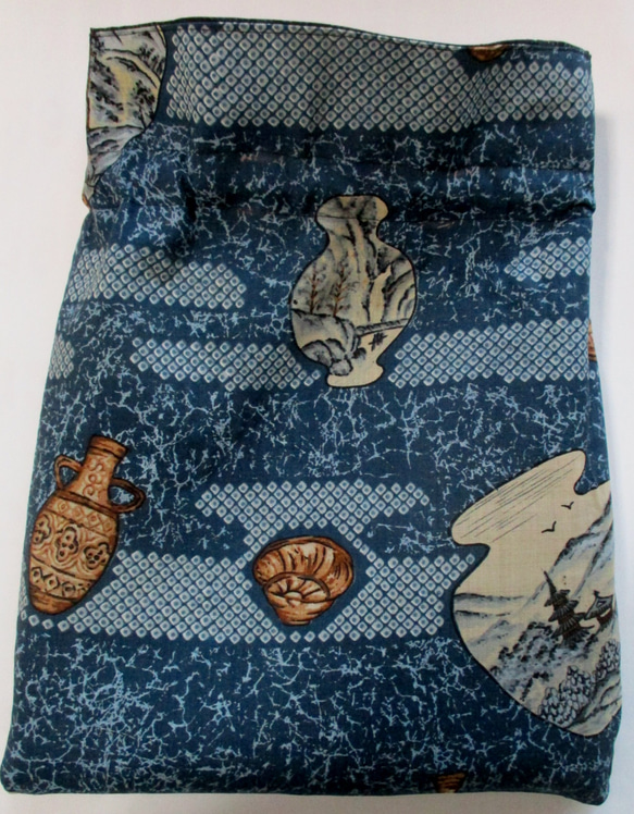 ７０４２　大島紬の着物で作った巾着袋＃送料無料 8枚目の画像