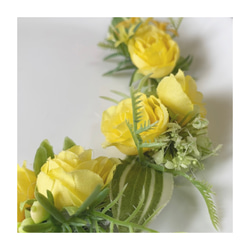 黄色いバラの子供用髪飾り　アーティシャルフラワー　造花　子供用　キッズ用　髪飾り　ヘアークリップ　ペア 2枚目の画像