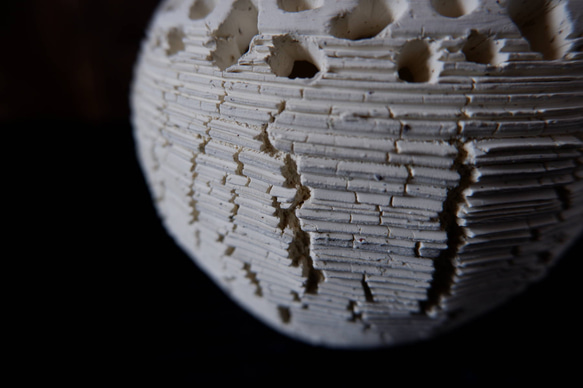 珊瑚土裂紋香炉２　透かし彫り　インセンスホルダー　やちむん　沖縄 4枚目の画像