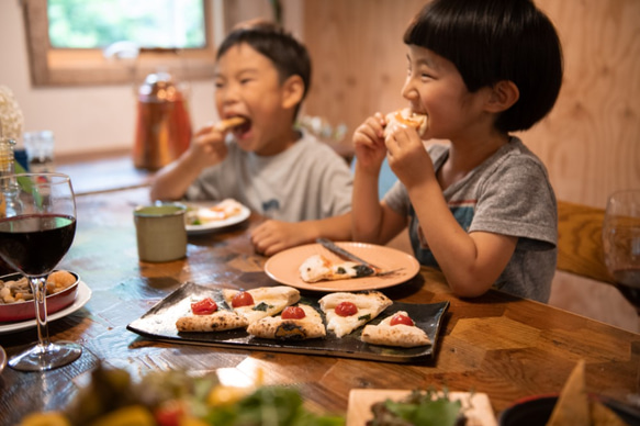 本格石窯焼き　八ヶ岳高原キャベツ　冷凍ピザ 4枚目の画像