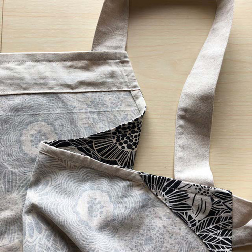 綿麻生成り 黒の花柄 エプロン エプロン Infinity 通販 15698373