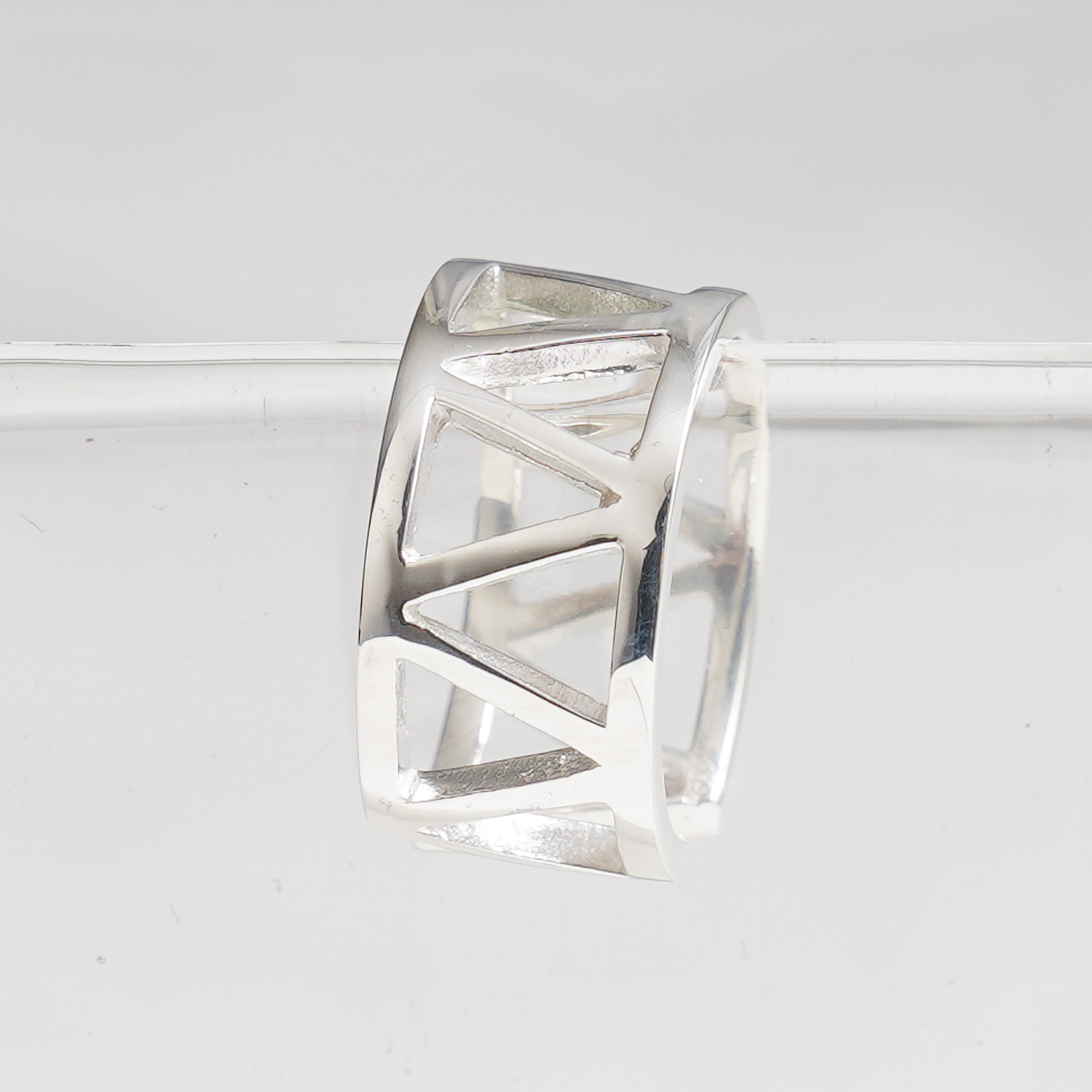 Triangle Openwork Earcuff / SV925 ≪送料無料≫