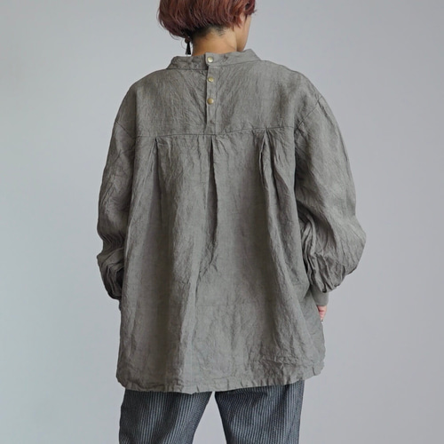 UZUiRO　ウズイロ　リネンタックシャツブラウス　カーキ UZUiRO ウズイロ リネンタックシャツブラウス カーキ