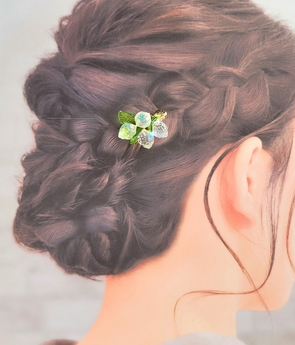 「苺のかんざし」２種類　赤＆白(クリア)　野摘みの苺シリーズ　ヘアアクセサリー 5枚目の画像