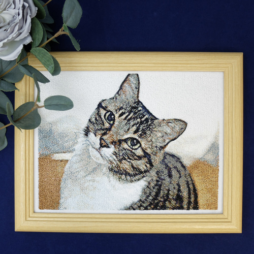 特選御和額 円形　細かい刺繍と装飾が特徴の作品 6c3a70072af1c33de37de427e36e7a