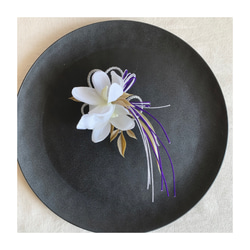 1122水引が豪華　造花　髪飾り　ヘアクリップ　蘭　ちりめん　水引　成人式　結婚式　和装　着物　袴　タッセル 5枚目の画像