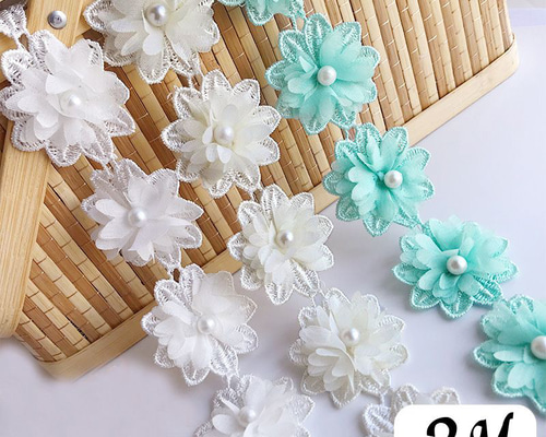 AZ043 パール付き立体お花リボン2M 2M＝お花38個左右 刺繍リボン