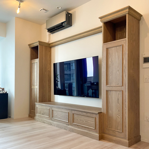 壁面収納テレビボード マンションリフォーム オーダー家具 ホワイトオーク材 英国アンティーク家具 テレビボードセット 1枚目の画像