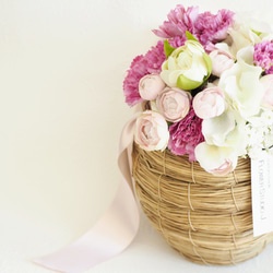 送料無料[母の日早割2024]RIBBON HANGING BASKET / Carnation Bouquet 3枚目の画像