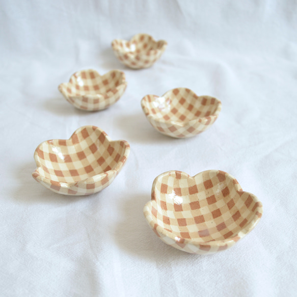 練り込み豆皿（ギンガムチェック）Nerikomi small plate, checkered 3枚目の画像