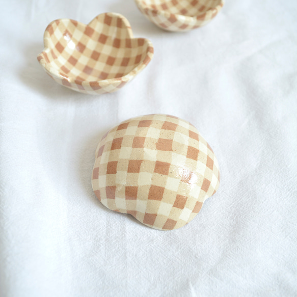 練り込み豆皿（ギンガムチェック）Nerikomi small plate, checkered 4枚目の画像