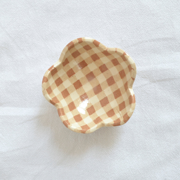 練り込み豆皿（ギンガムチェック）Nerikomi small plate, checkered 1枚目の画像