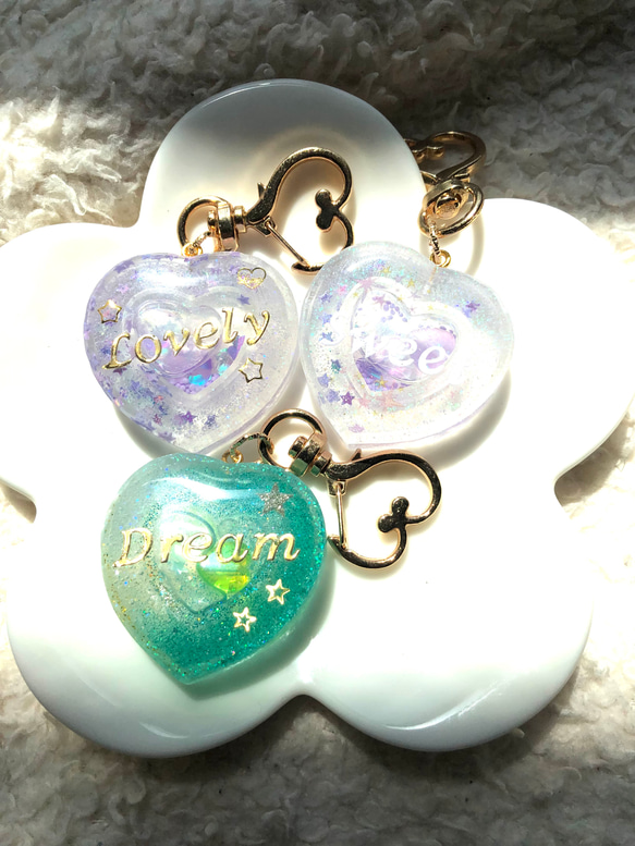 ダブルハートシェイカー❤︎キーホルダー✩.*˚中身ゆらゆら(~¯︶¯)~Dream グリーンラメカラー✩.*˚キラキラ 2枚目の画像