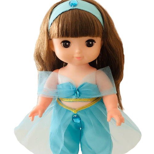 ディズニープリンセスをコンセプトにした お世話人形が
