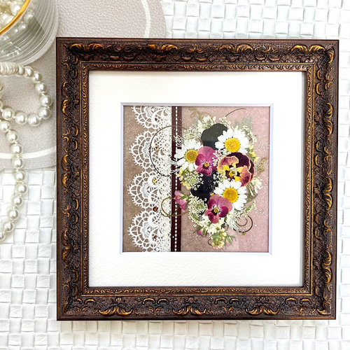 アンティークな雰囲気漂うシックな押し花額 ギフト 母の日 その他